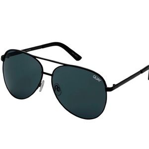 Quay Australia Vivienne Aviator Sunglasses Black Smoke